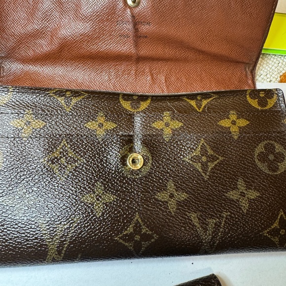 Louis Vuitton Monogram Brown Saraha wallet and key holder - Picture 6 of 14